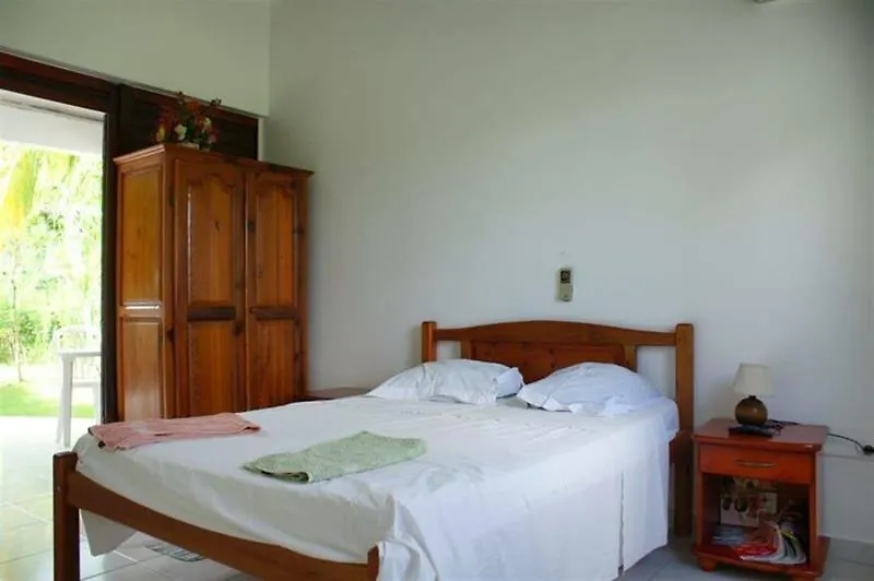 Au Jardin Debeausejour Apartment Capesterre Guadeloupe